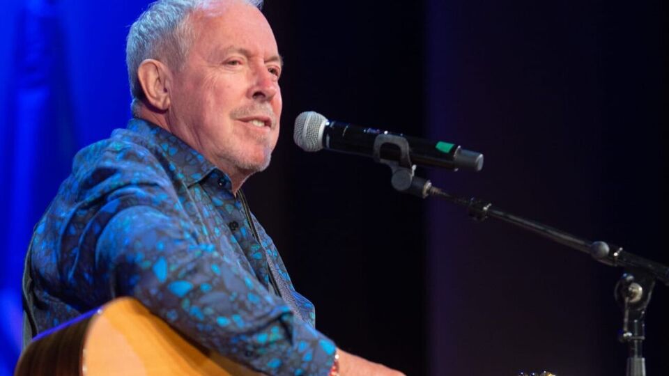 Макаревич поделился своим новым произведением