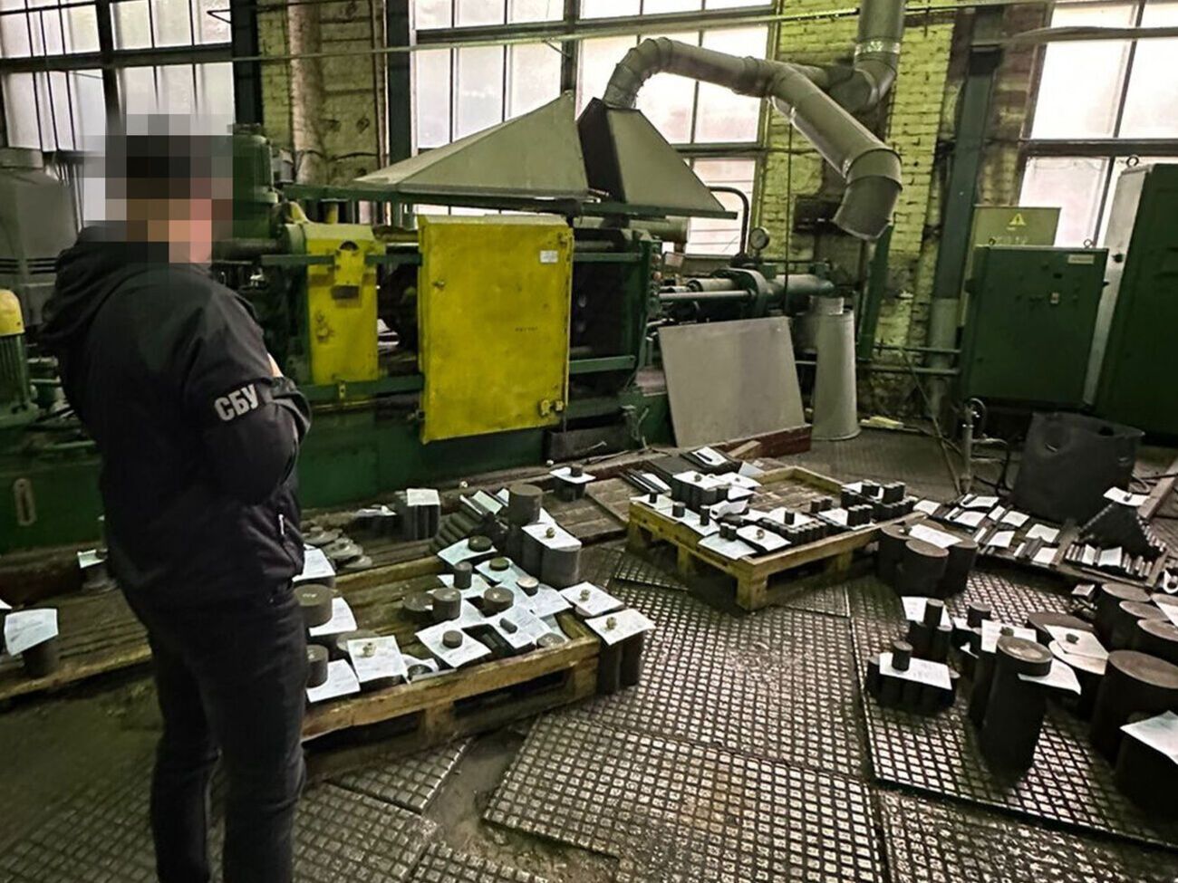 СБУ оголосила про підозру трьом людям