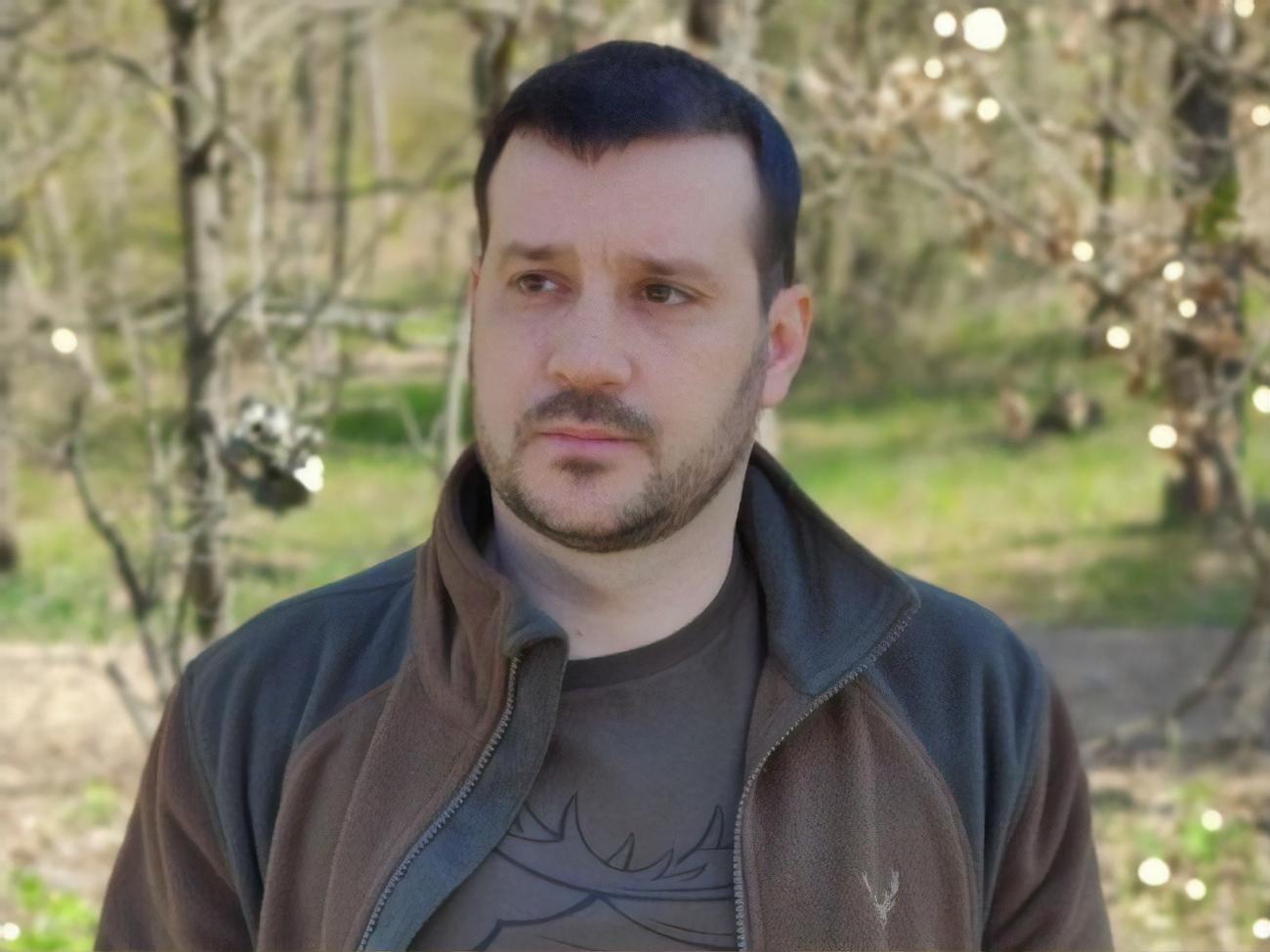 Офігівати треба не від барабанів по 800 тис., а від постійних розмов, що в нас немає грошей на премії військовим, виплати за загиблими і снаряди