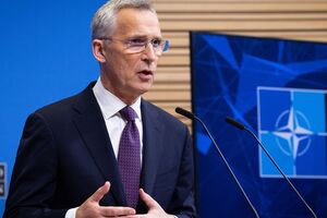 Глави міноборони країн – членів НАТО обговорять багаторічний пакет допомоги Україні, щоб вона могла захистити себе у довгостроковій перспективі, зазначив Столтенберг