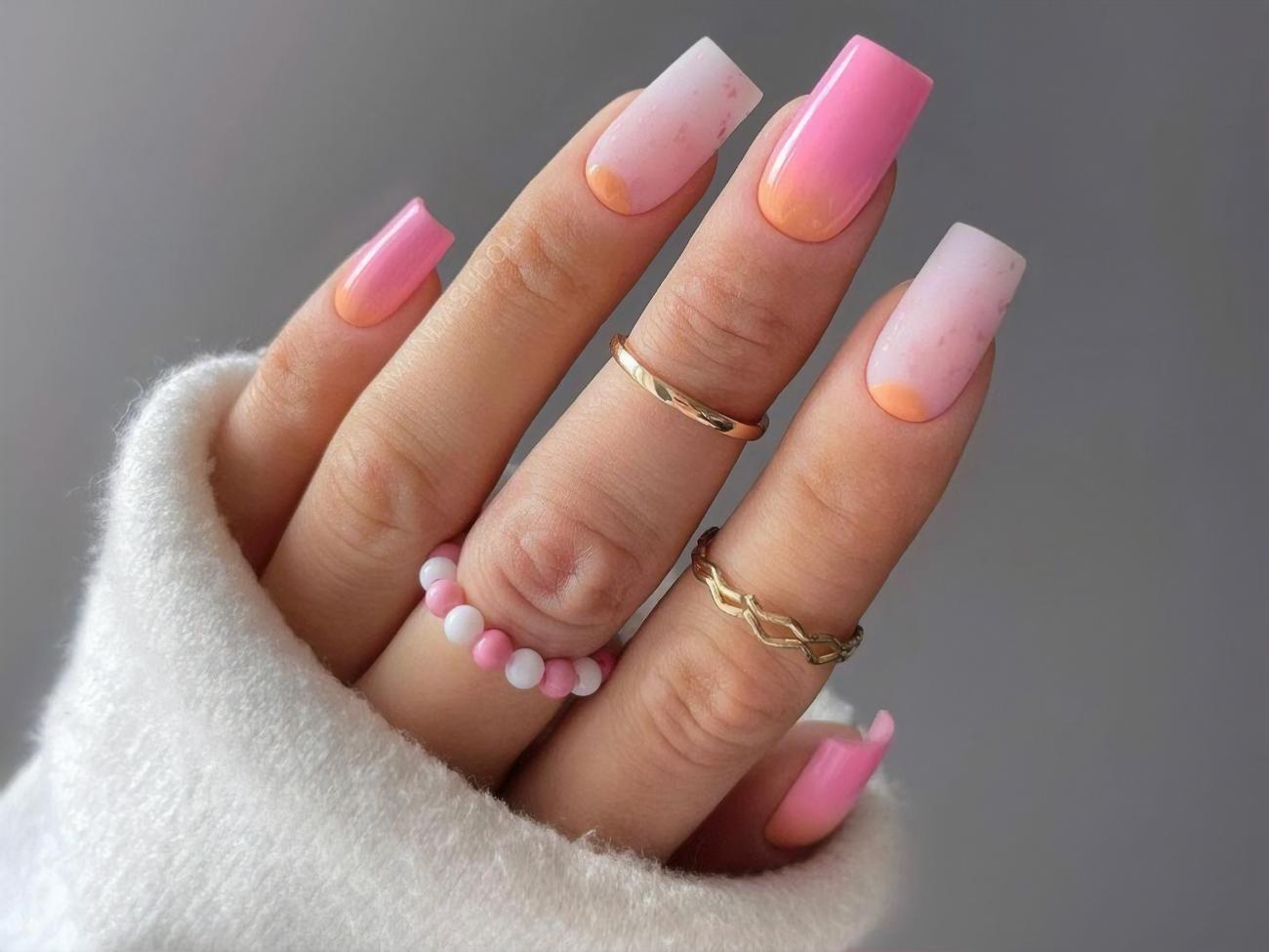 Перехід від одного тону до іншого виходить плавним