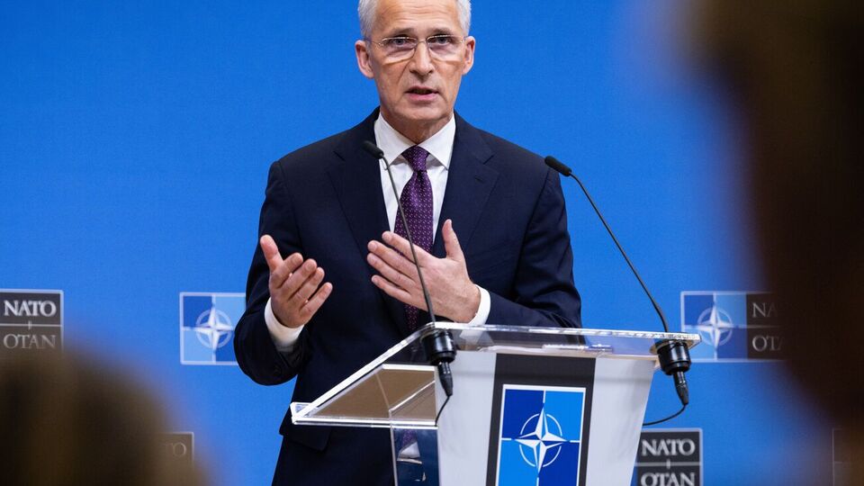 Українські захисники "досягають результатів, які перевершують очікування", зазначив Столтенберг