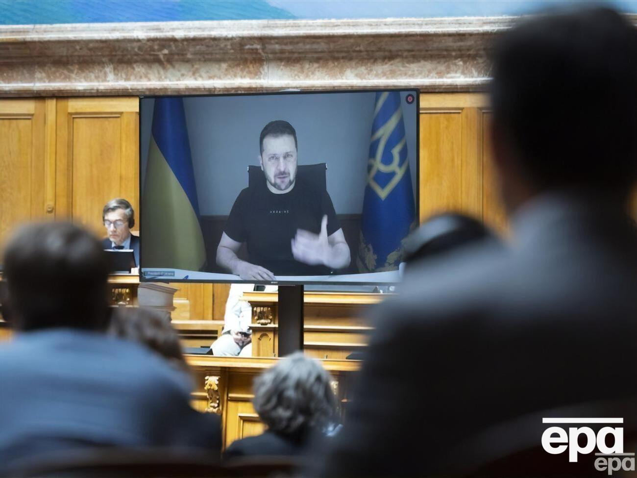 Украина всегда "ценила и ценит мир", заявил Зеленский