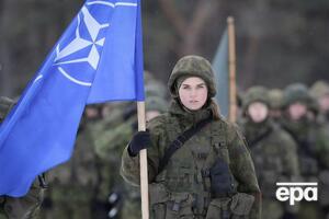 В НАТО неоднократно заявляли, что готовы поддерживать Украину оружием, но посылать войска не будут