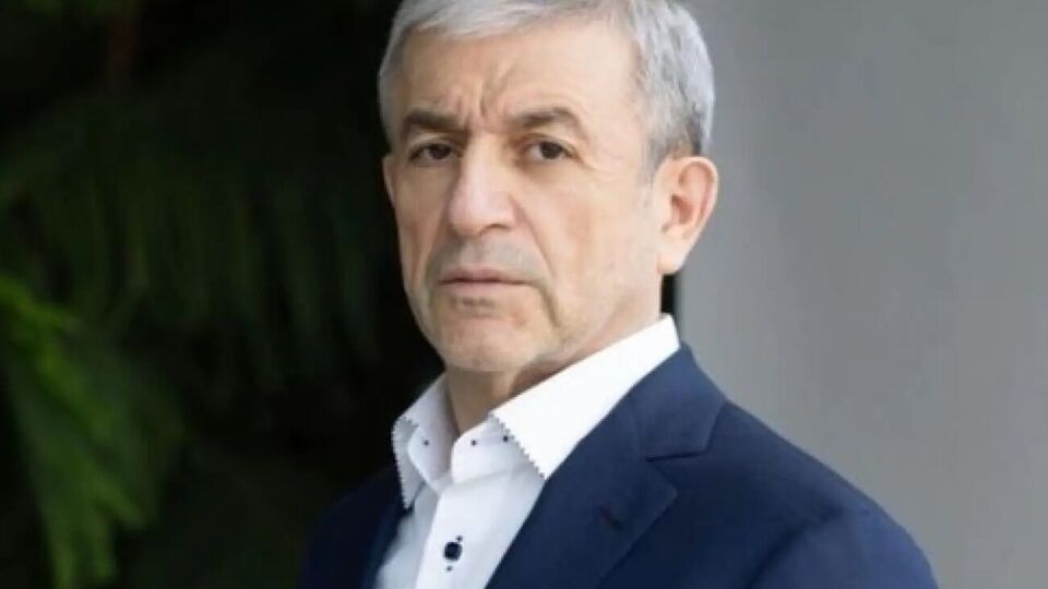 In 2007, Kyiv Terminal, the company owned by Somkhishvili, won a tender for the reconstruction of Kharkiv Square in Kyiv, but the work was never carried out
<div id="gtx-trans" style="position: absolute; left: -55px; top: -18px;"><div class="gtx-