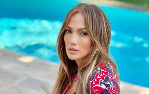 Лопес позировала в нескольких образах