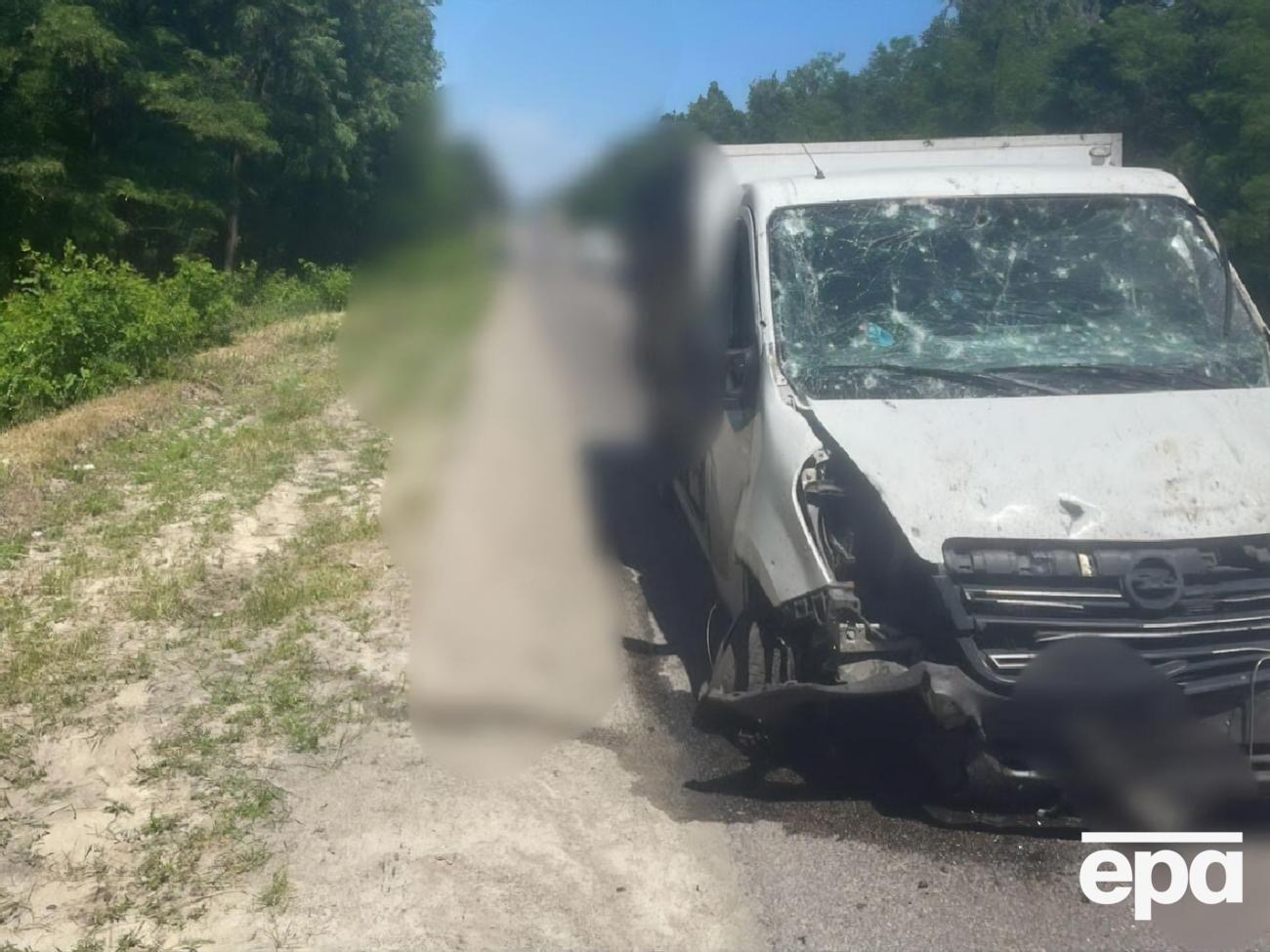 Унаслідок російської ракетної атаки поранення дістав водій автомобіля, який їхав автодорогою, зазначили в ОГПУ