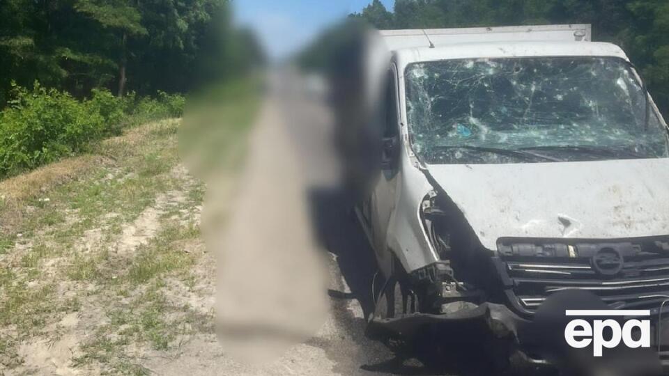 Унаслідок російської ракетної атаки поранення дістав водій автомобіля, який їхав автодорогою, зазначили в ОГПУ