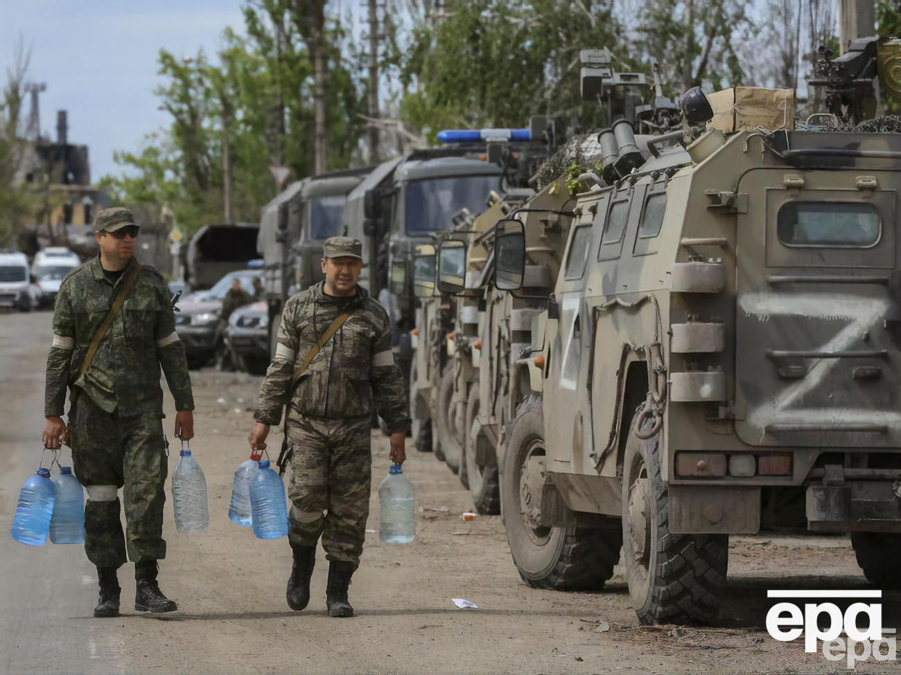 Оккупанты начали чаще сменять друг друга в Мариуполе с активизацией боевых действий, заметил Андрющенко