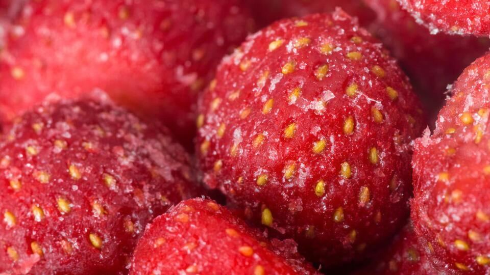 Замороженная клубника может храниться год