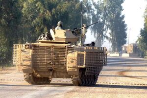 Бронетранспортеры перед отправкой в Украину отремонтируют