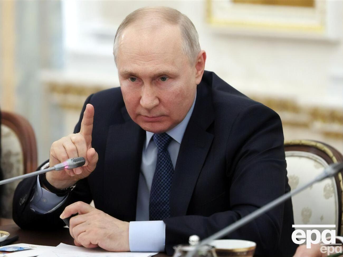 Российский чиновничий аппарат хочет сместить Путина так, чтобы сам Путин был согласен, утверждает Фейгин