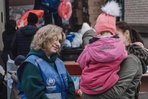 УВКБ продолжает выплаты финансовой помощи украинцам