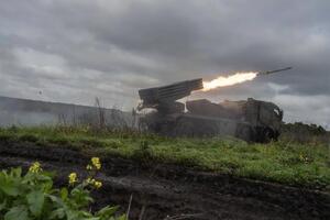 Украинским защитникам также удалось уничтожить пять складов с российскими боеприпасами