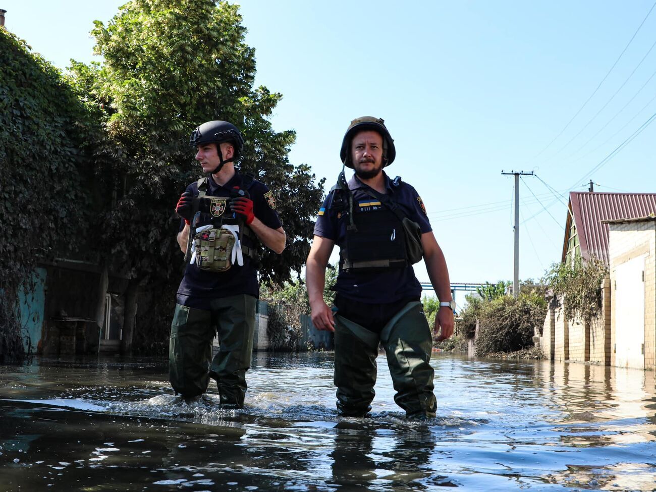 Подтопленными из-за подрыва Каховской ГЭС остаются 1300 домов, 1274 &ndash; на территории Херсонской и 26 &ndash; Николаевской областей, отметили в МВД Украины