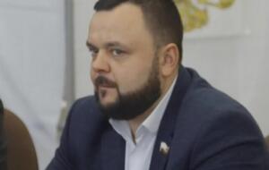 За даними ЗМІ, Єпіфанов і двоє пасажирів Toyota Land Cruiser вижили