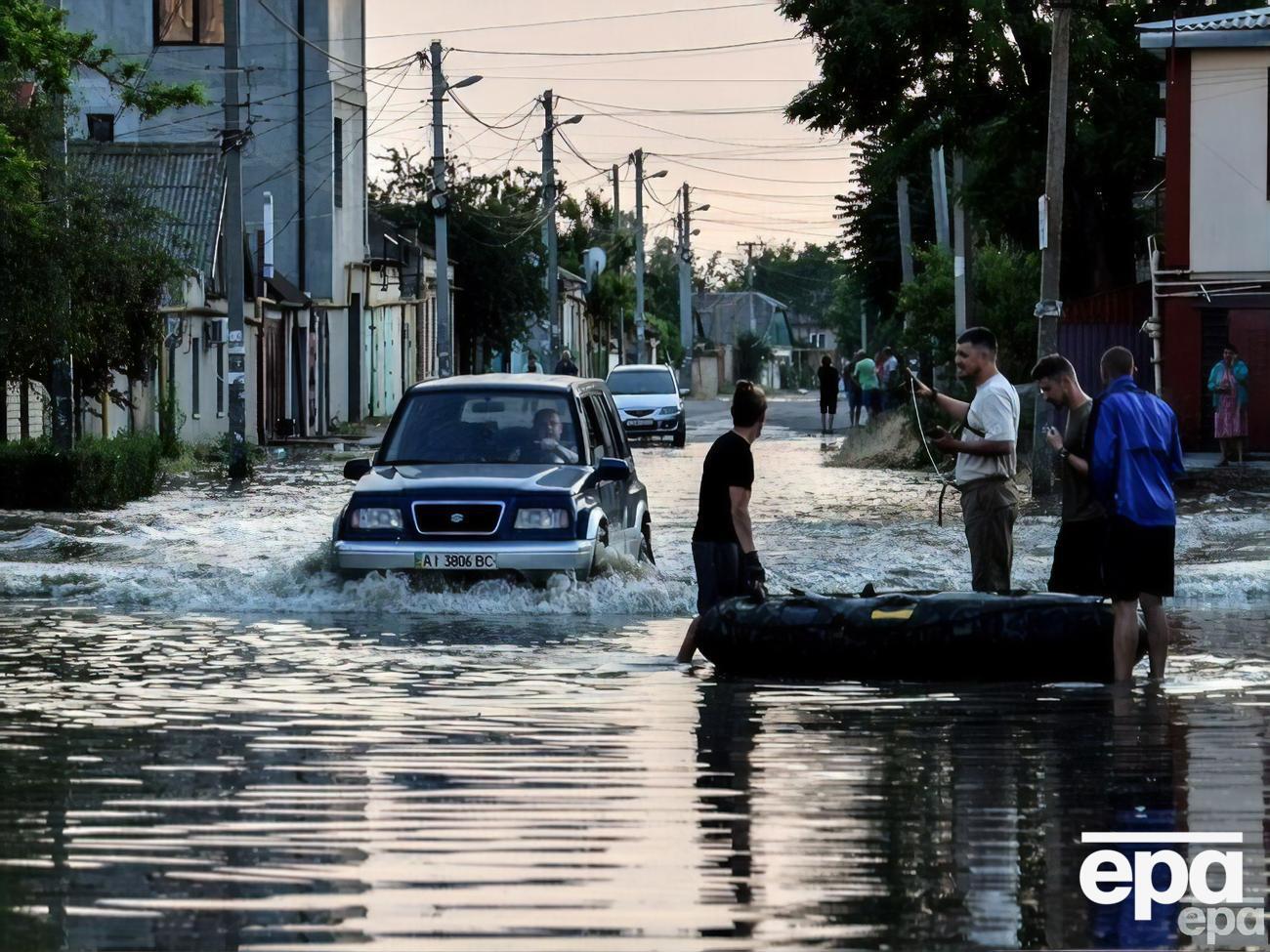 Рівень води й далі знижується, проте понад 20 населених пунктів у Херсонській області досі підтоплено