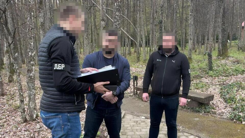 Детективы задержали сотрудника УСР во время получения части взятки в размере $30 тыс.