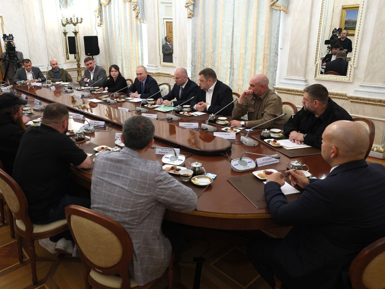 Встречу с "военкорами" Путин проводил 13 июня