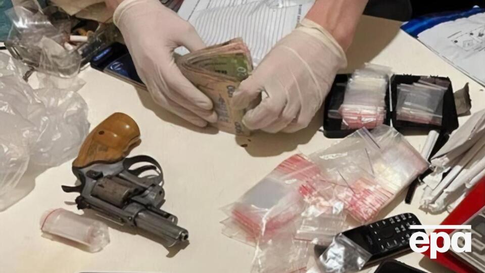 СБУ провела 30 обшуків і затримала щонайменше дев'ятох осіб