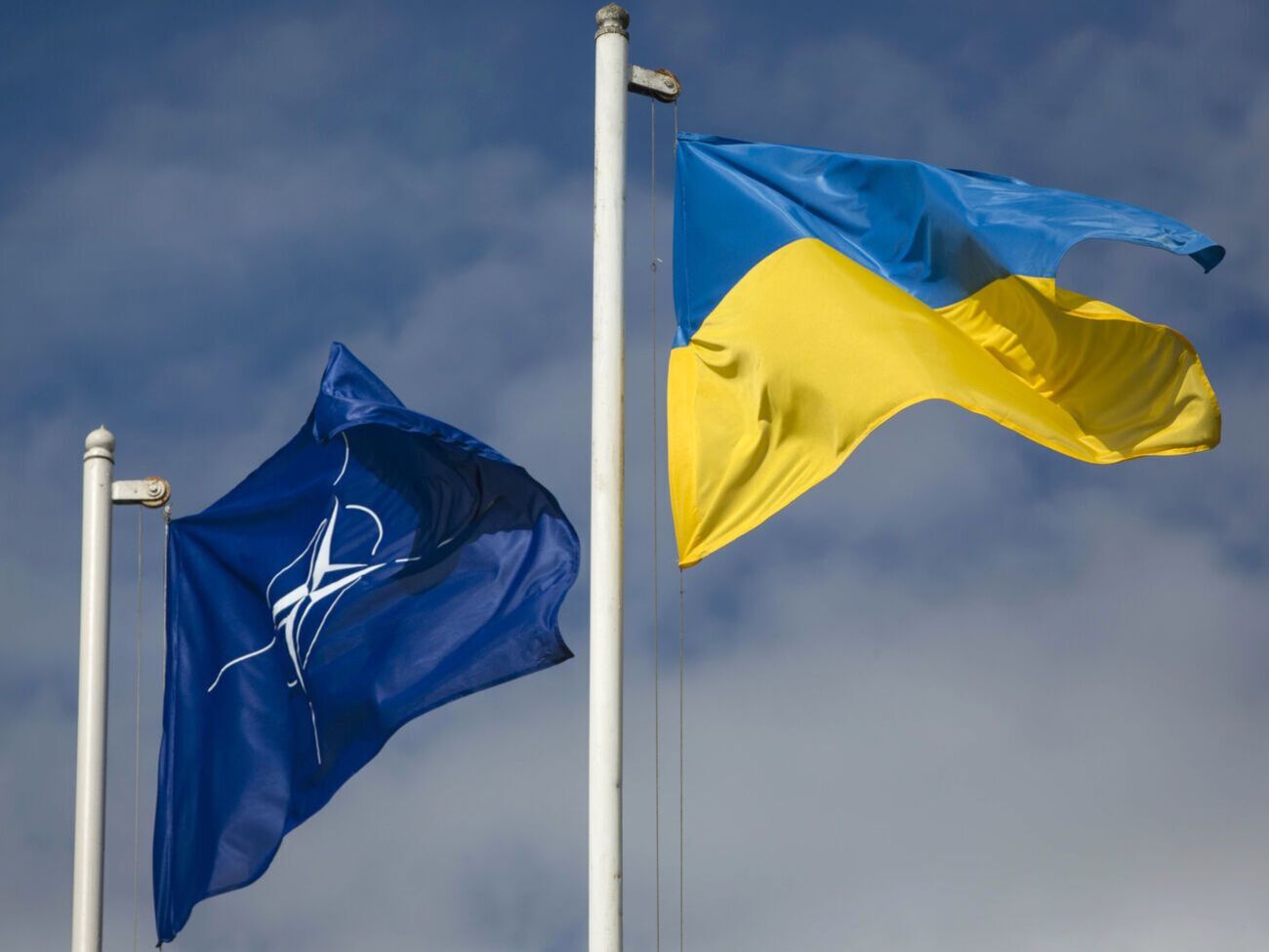 Подоляк отметил, что Украина де-факто является членом НАТО