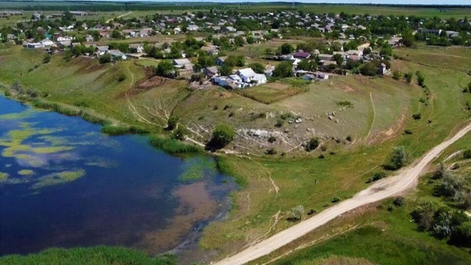 По селу Бургунка зафиксировано с десяток прилетов, отметили в Херсонской ОВА