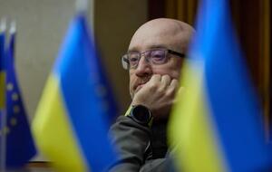 Резников отметил, что обещал жене сыграть свадьбу в Крыму