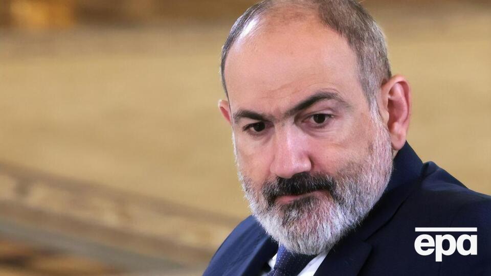 Вірменія змушена лавірувати, маючи багато своїх проблем – Пашинян