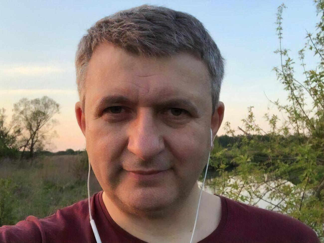 Потрібно допомагати ополченцям звільнити Білорусь від деспотії картопляного куколда Путіна, поки Путін остаточно не анексував Білорусь разом із Лукою, який подихає