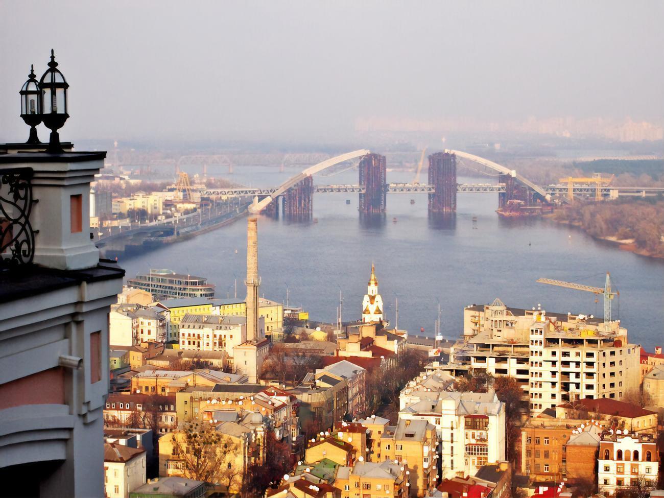 У Києві діє як військова адміністрація, так і місцеве самоврядування