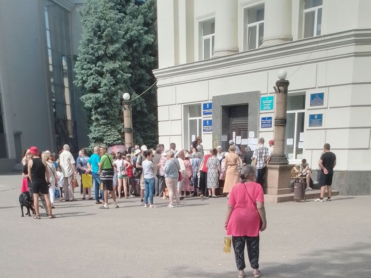 Очередь за российскими паспортами в оккупированном Херсоне