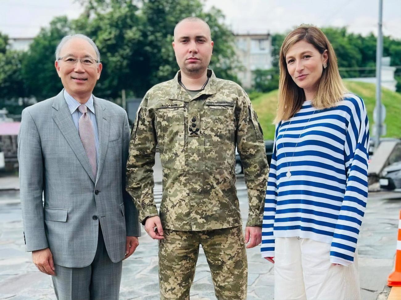 Джапарова показала фото с Будановым