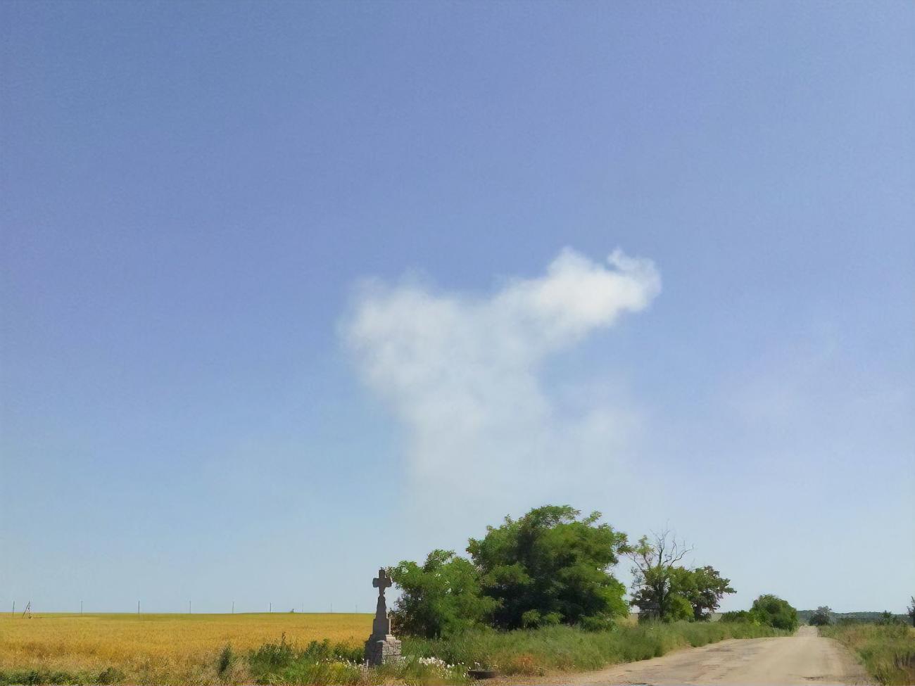 Дим після вибуху поблизу Бердянська