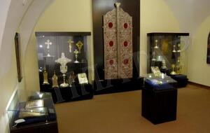 По данным "Бабеля", вывезти пытались китайскую часть коллекции