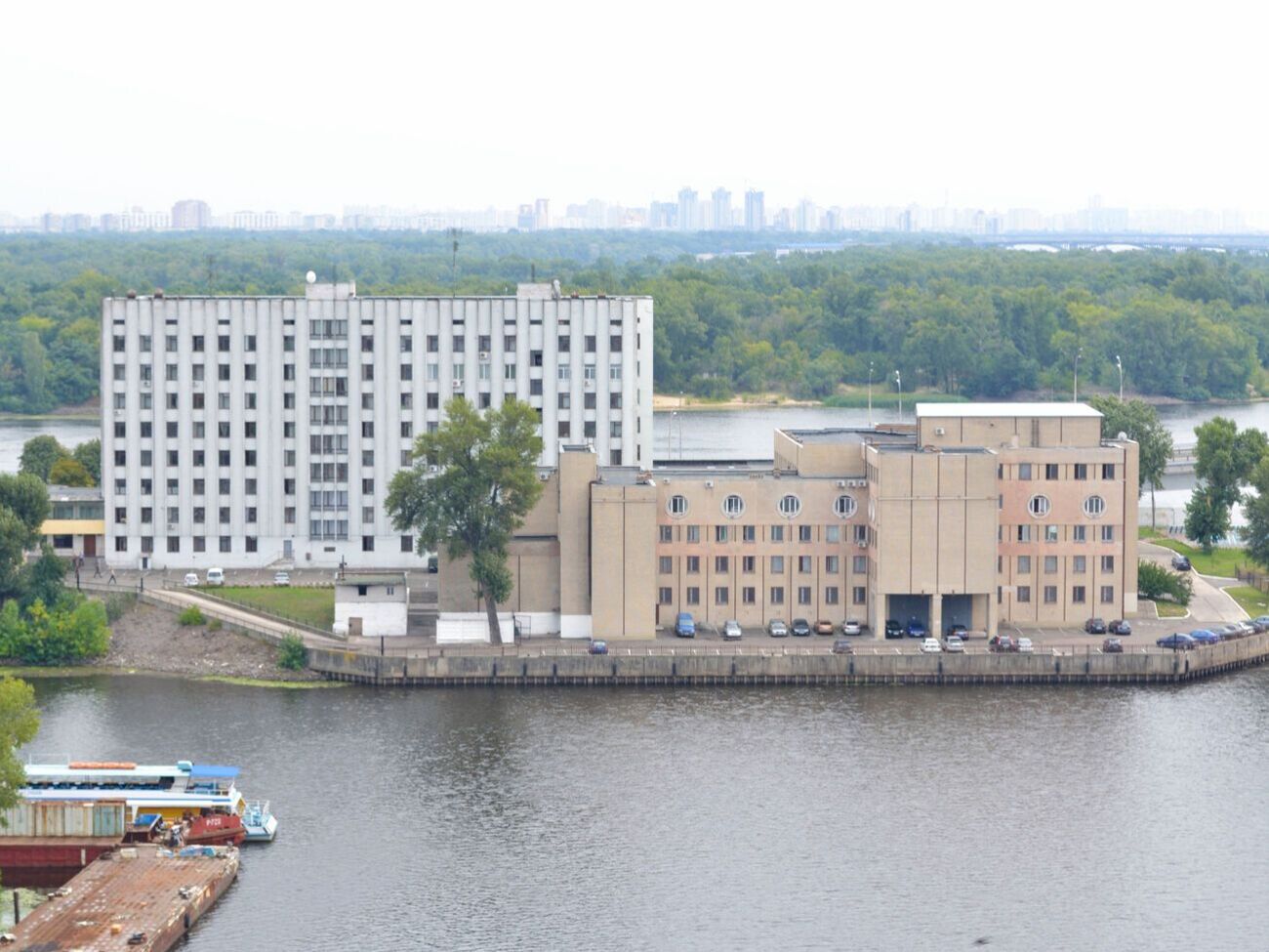 29 травня окупанти атакували ракетами офіс ГУР на Рибальському острові в Києві