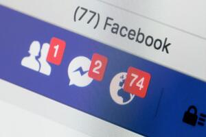 С 20 июня в Facebook массово рекламируют российские фейки о Залужном