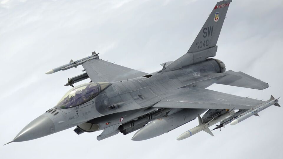 Україна має отримати F-16, зазначив Зеленський
