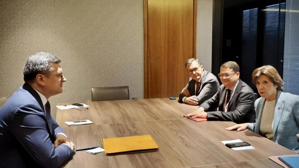 Одну із зустрічей Кулеба провів із главою МЗС Франції