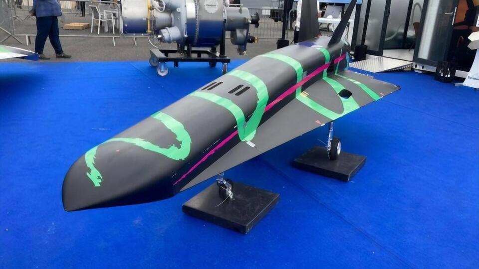 Прототипы гиперзвукового беспилотника показали на самом известном авиасалоне Ле-Бурже