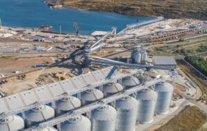 GNT Group – українська стивідорна компанія, яка працює в Одеському морському торговельному порту і є експортером сільськогосподарської продукції