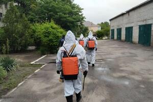 За два тижні після підриву ГЕС окупанти звітують, що "евакуюють людей"