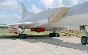 З аеродрому біля Моздока злітали Ту-22М3, з яких обстріляли Дніпропетровську область, стверджують "Схеми"