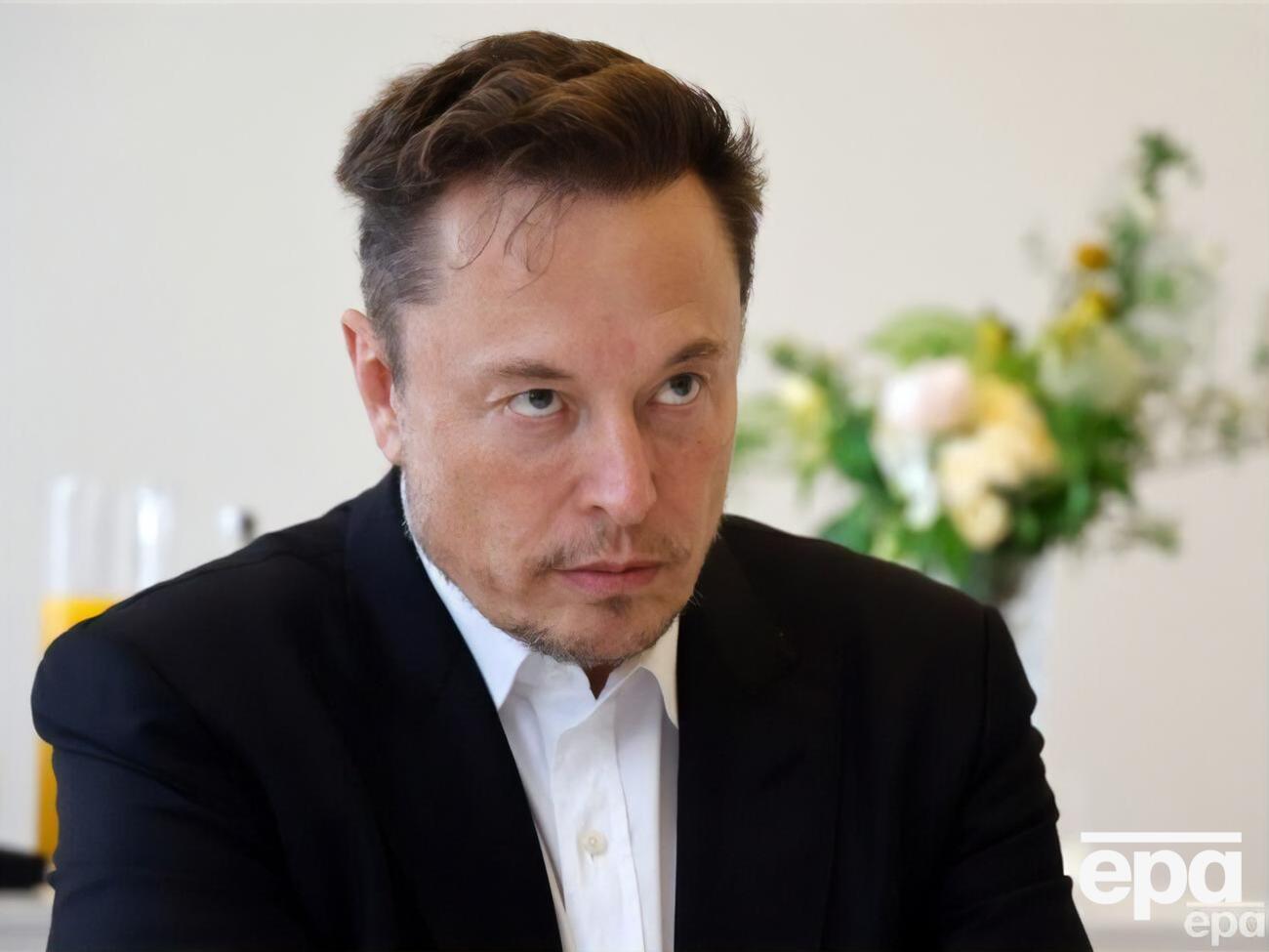 Мать Маска разрешила ему сразиться с Цукербергом только на словах