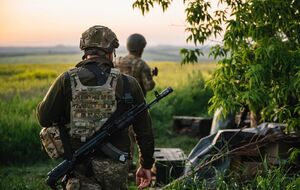 Украинские военные держат оборону на одних направлениях и продвигаются на других
