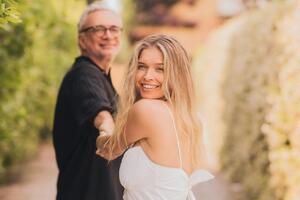 Брежнева после полномасштабного вторжения РФ в Украину избегает упоминаний о своем муже