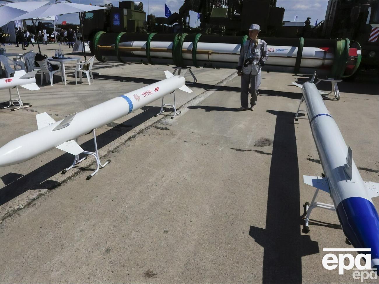 Росія змушена заощаджувати ракети, кажуть у ГУР