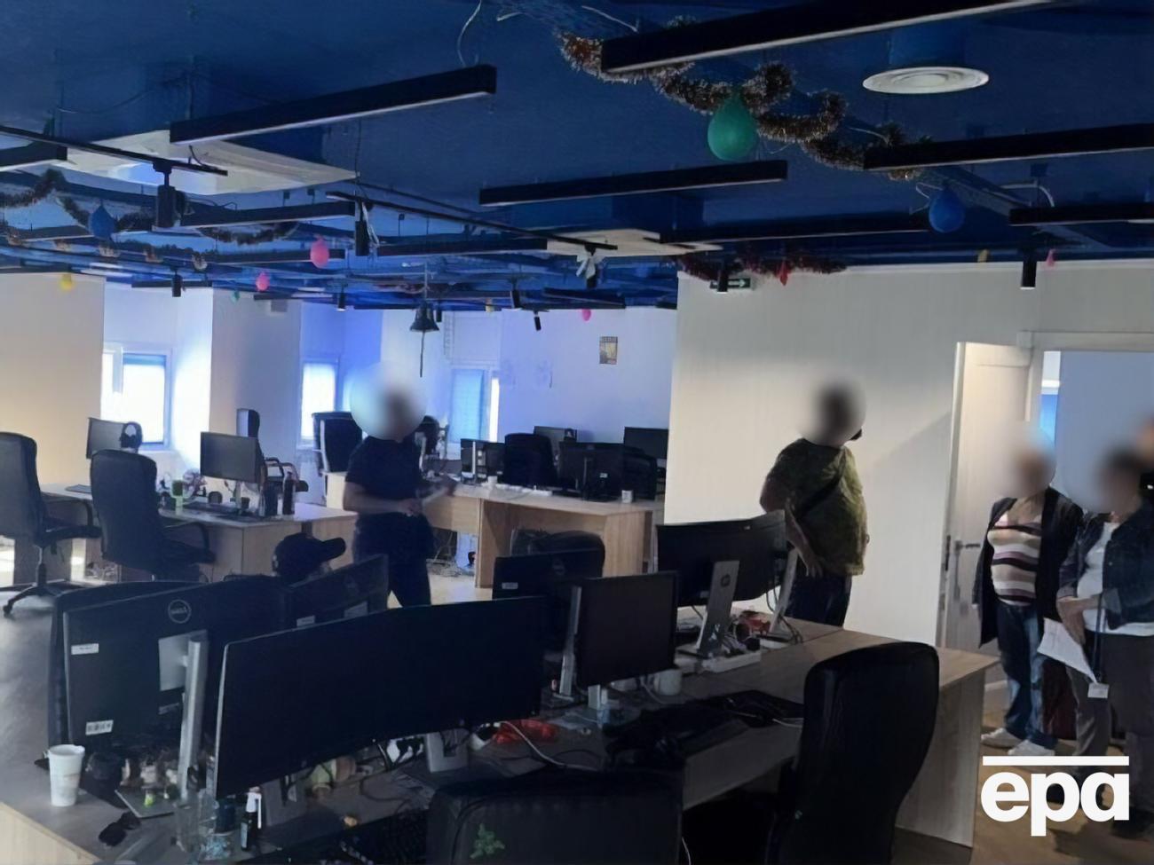 Підозрювані імітували процес торгівлі на світових валютних та фінансових ринках