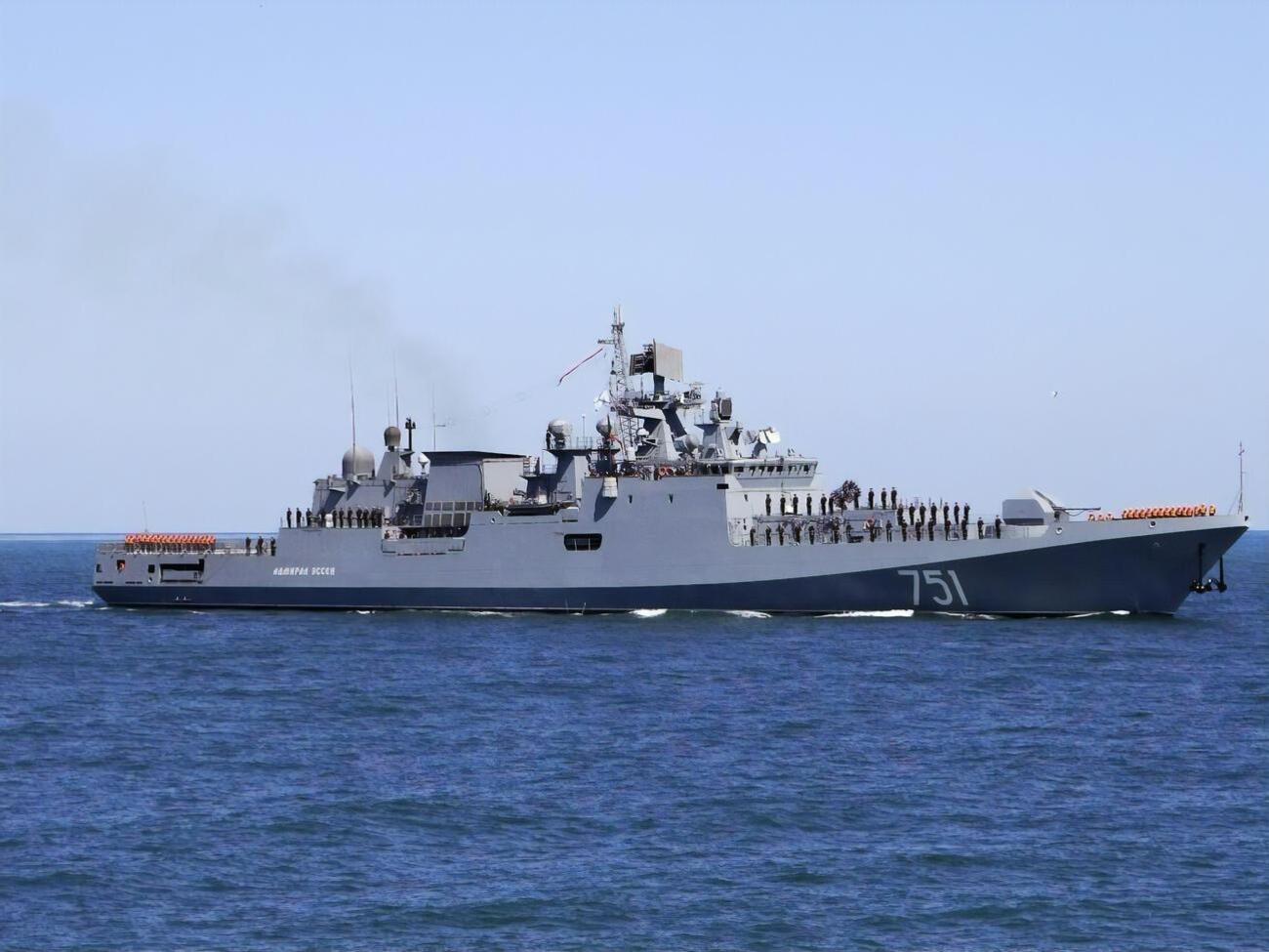 Окупанти вирішили замаскувати фрегат "Адмирал Эссен"