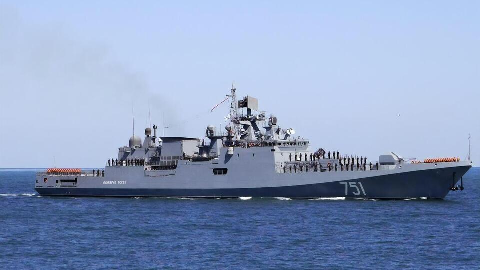 Окупанти вирішили замаскувати фрегат "Адмирал Эссен"
