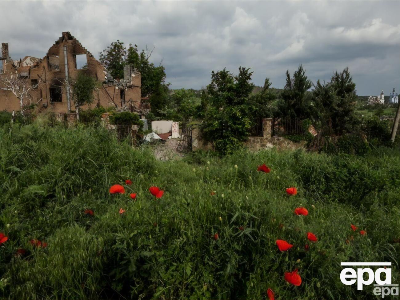 Оккупанты вывозят жителей Луганской и Донецкой областей